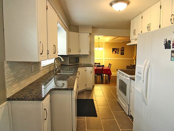 4th image of 1307 Delwin St