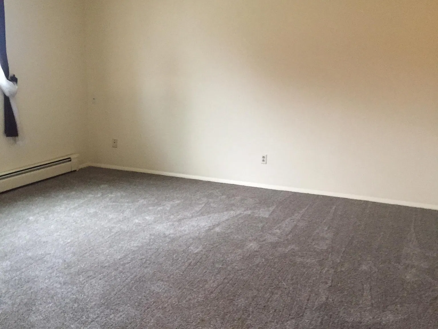 2 bed, 988 sqft, $1,000 — Photo 3