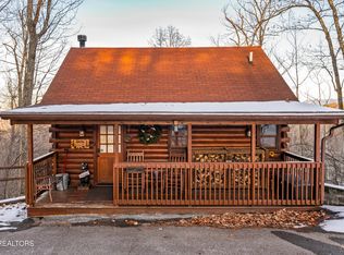 1616 Ginnys Trl, Sevierville, TN 37876