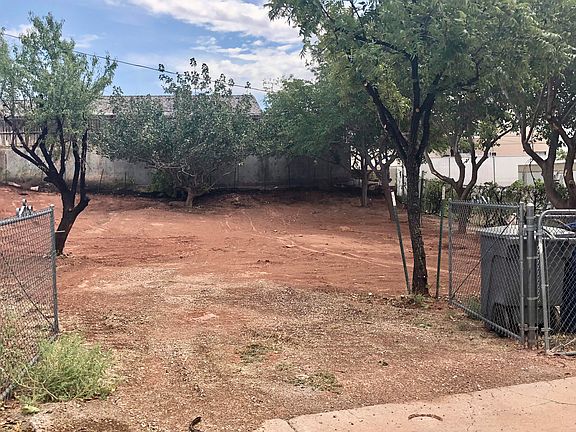 3rd image of 530 N Urie East Dr