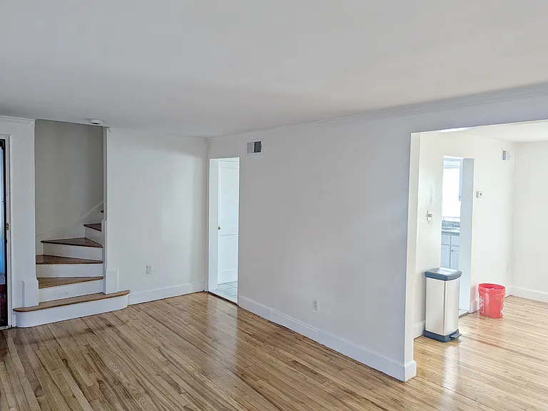 111 Gladeside Ave #1 — Photo 7