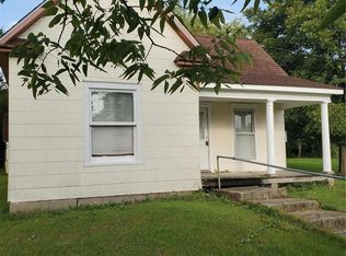 805 S Clark St, Bellflower, MO 63333