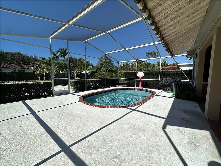 120 Pocatella St — Photo 38