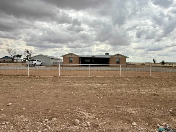 25 Half Track Ln, Artesia, NM 88210