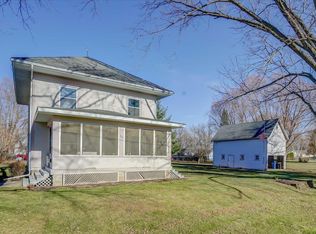 305 E Pearl St, Belleville, WI 53508