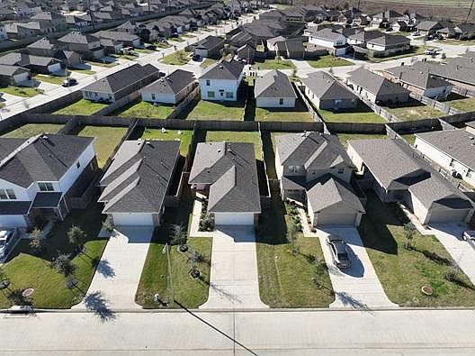 5th image of 26815 Jasmine Breeze Dr