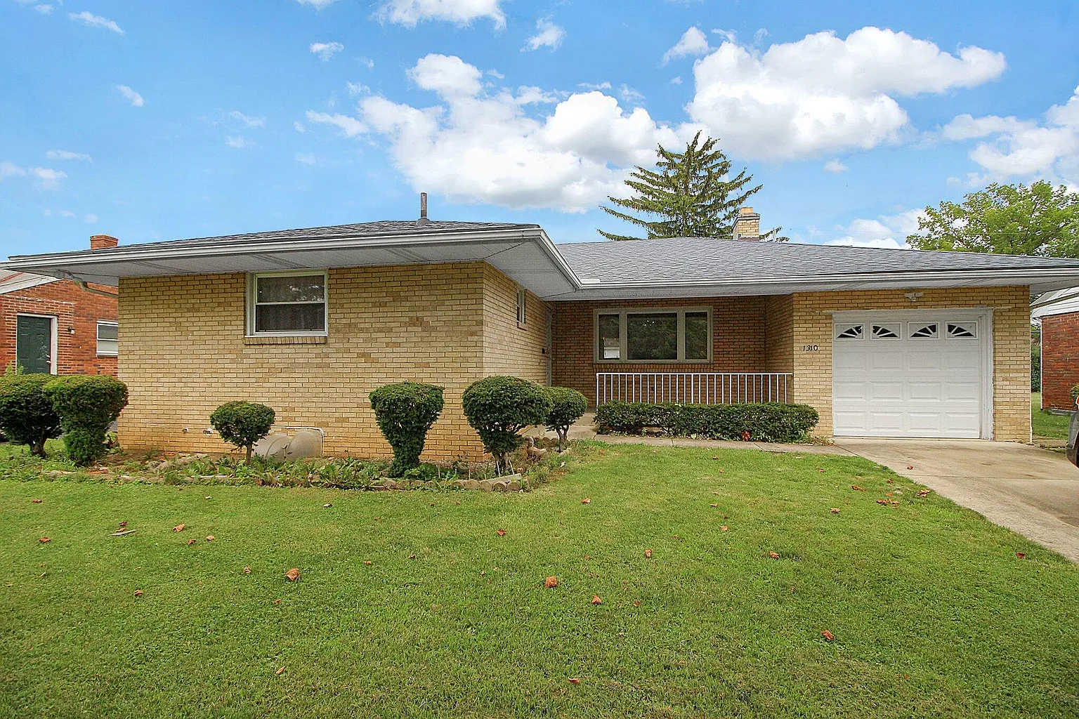 1310 Pierce Ave photo 1