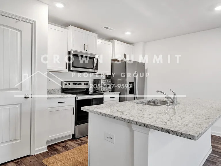 1758 Dixon Cir — Photo 7