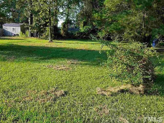 3rd image of 110 Beaufort Dr