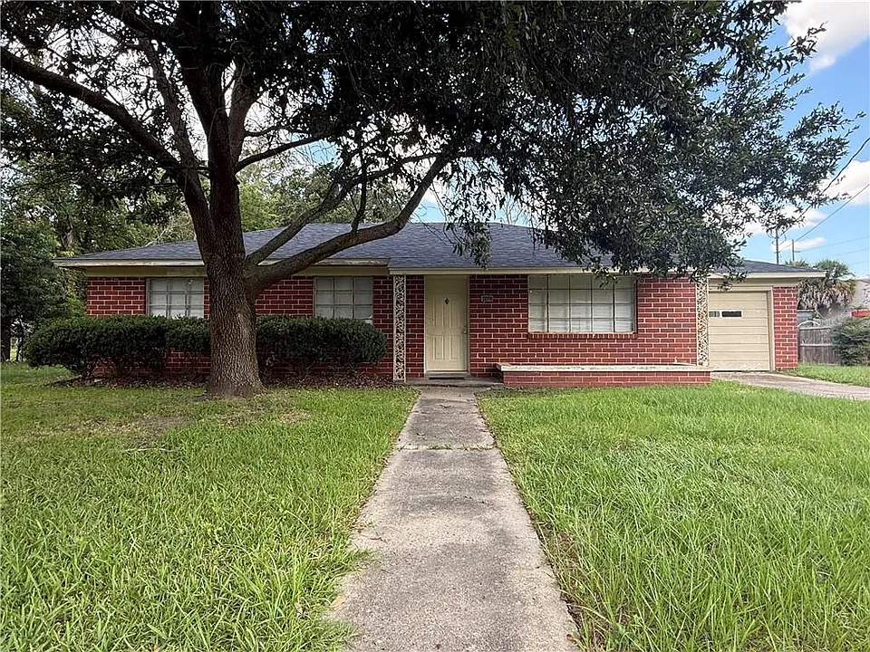 2210 Ellen Dr