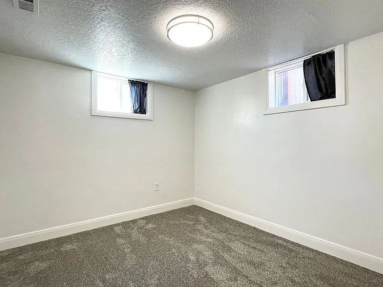 2568 S. 1700 E. — Photo 11