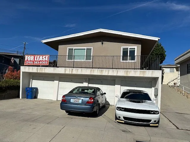 7851 1/4 Flight Ave