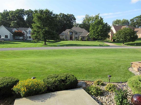 3rd image of 7907 Saint Andrews Dr