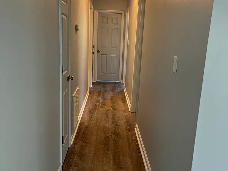 2526 Dexter St E — Photo 9