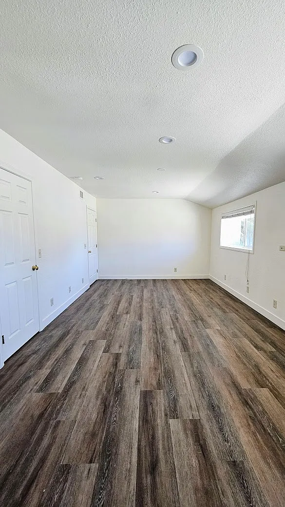 3 bed, 1570 sqft, $4,800 — Photo 2