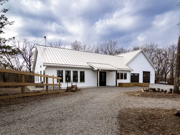 4697 SE Rogers Rd, Cameron, MO 64429