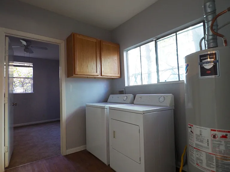 4508 Bennett Ave — Photo 10