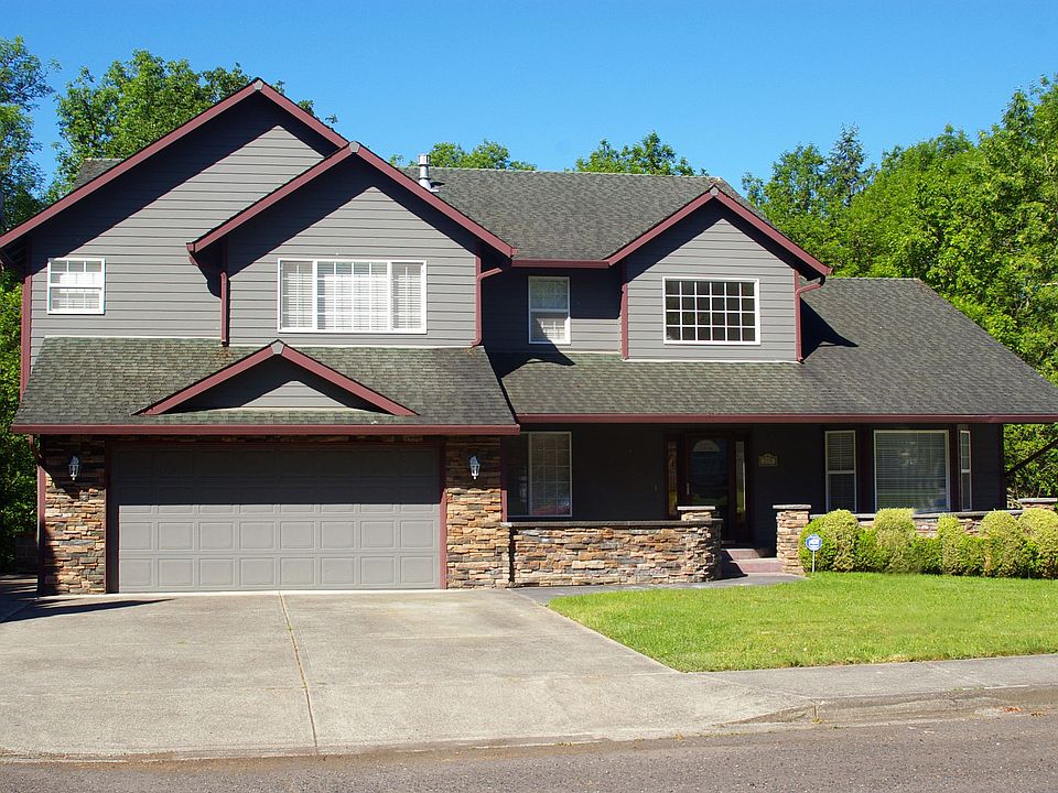 1st image of 208 NE 14th Ave