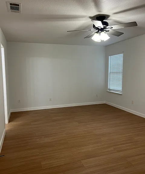 2132 Van Zandt Dr — Photo 6