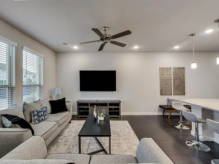 1317 Pebblebrook Dr — Photo 21