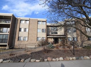 1871 Silver Bell Rd APT 312, Eagan, MN 55122