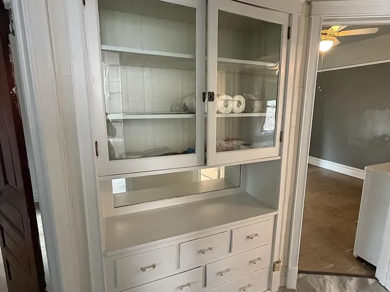 1249 W Newport Ave — Photo 3