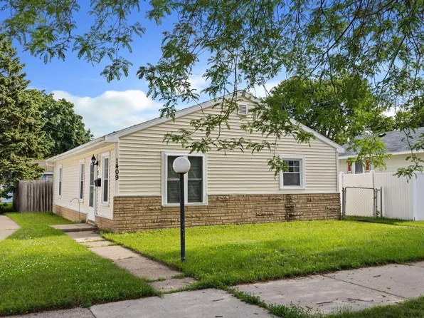 1409 Salem ROAD, La Crosse, WI 54603