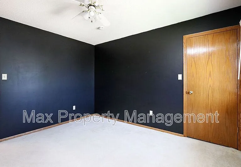 8200 Northview Dr — Photo 22