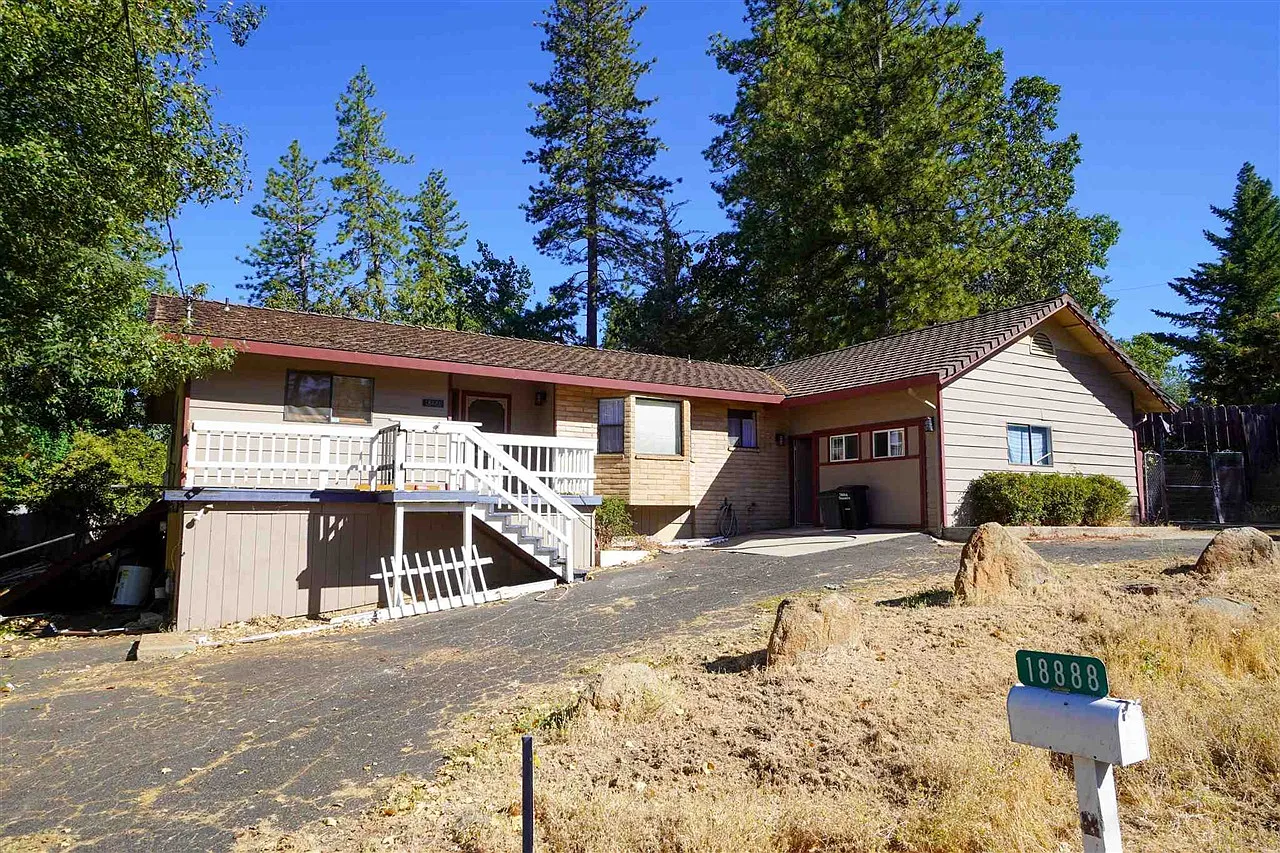 18888 Evergreen Dr photo 1