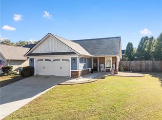 204 Sugar Maple Dr, Cornelia, GA 30531