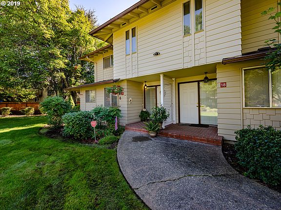 3rd image of 13600 NE 18th St APT 17