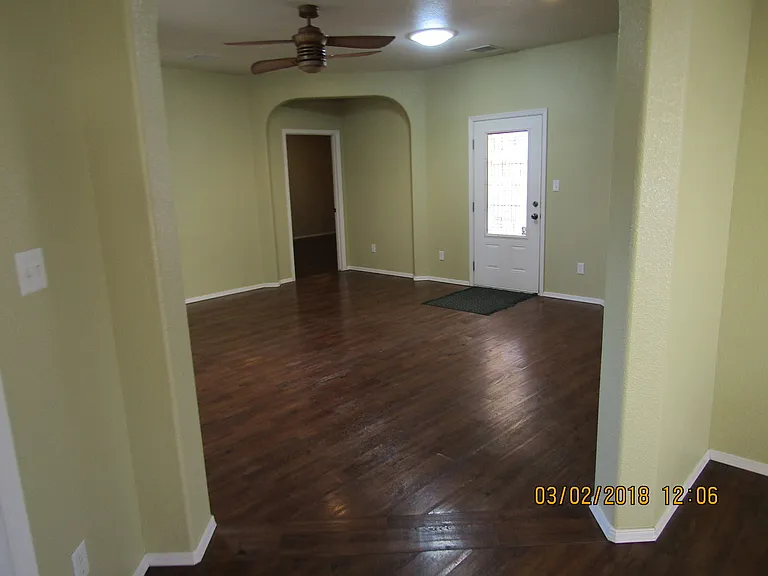4090 Bravia Dove Loop — Photo 3