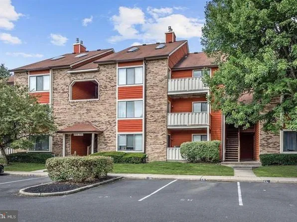 2514 Sussex Ct, Mount Laurel, NJ 08054