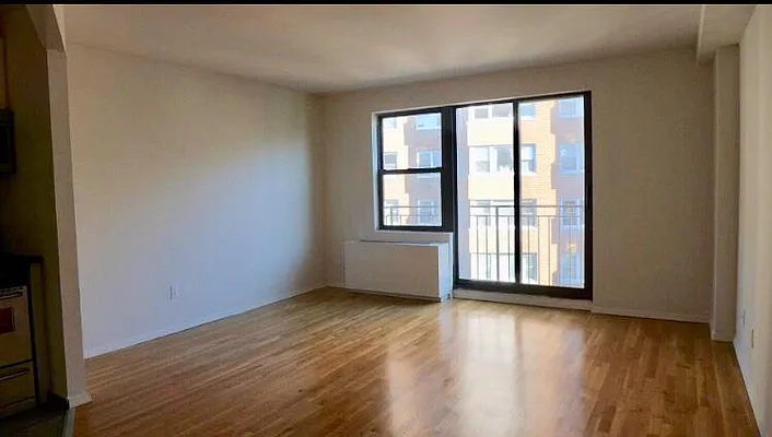 Rented by Metro Realty NY Inc | media 1