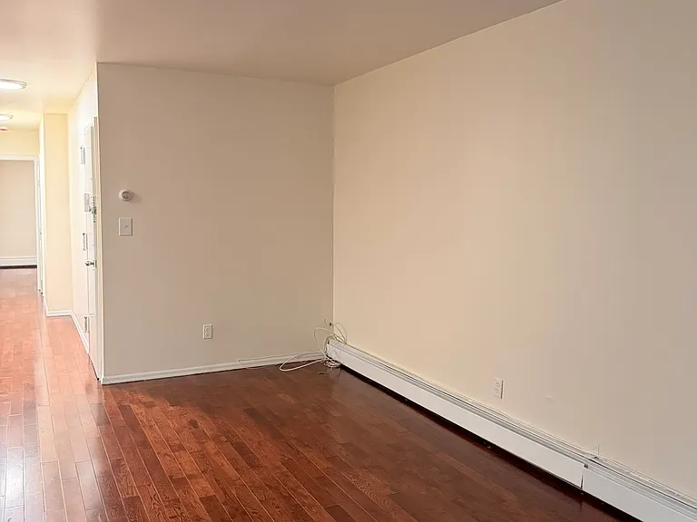 7630 Grand Central Pkwy #2 — Photo 3