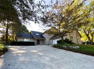 6781 Sun River Dr, Fishers, IN 46038