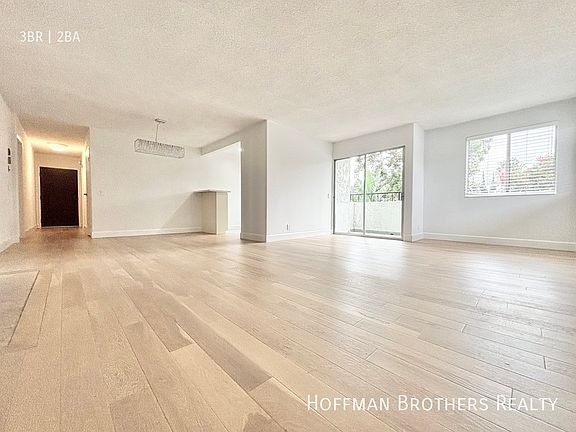 5th image of 1102 11th St APT 205
