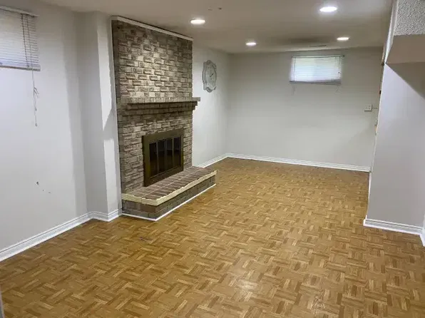22 Mortimer Ct #1A, Vaughan, ON L4J 2P8