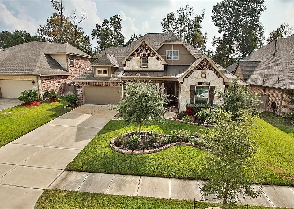 Welcome home to 23323 Hillsview Ln.