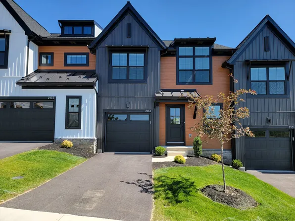 2133 S Autumn Chase Dr, Mechanicsburg, PA 17055