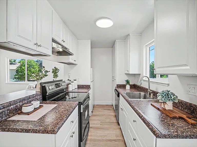 1318 Joplin Dr #4 — Photo 10