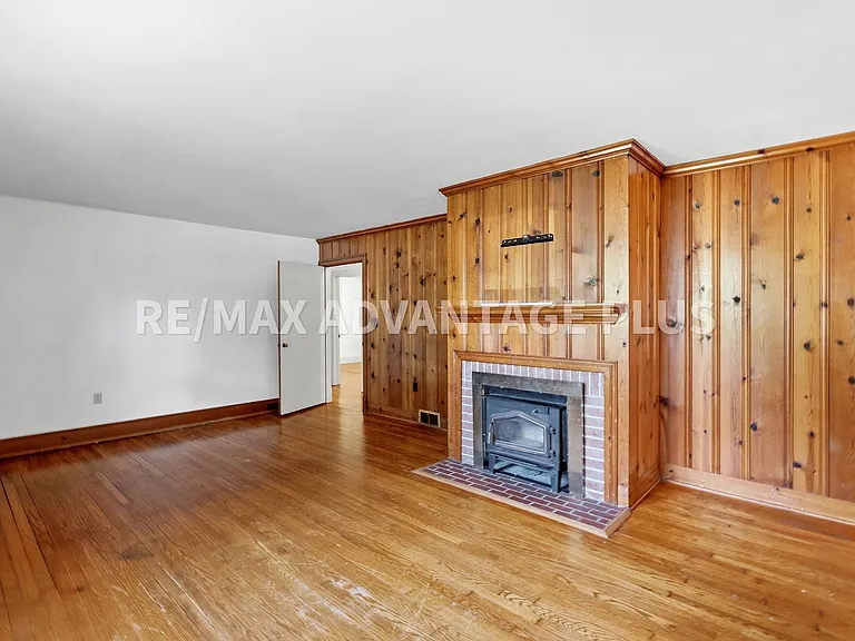 1004 Fourth Avenue Ext — Photo 7