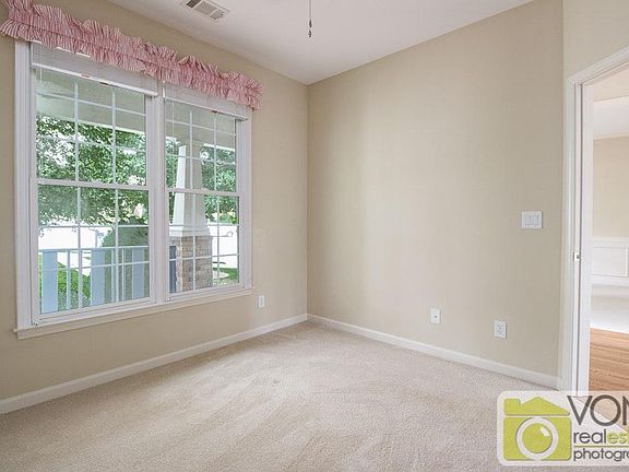 5th image of 618 Parkview Dr
