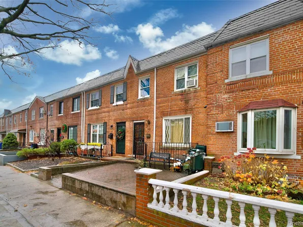 19-22 81 Street, East Elmhurst, NY 11370