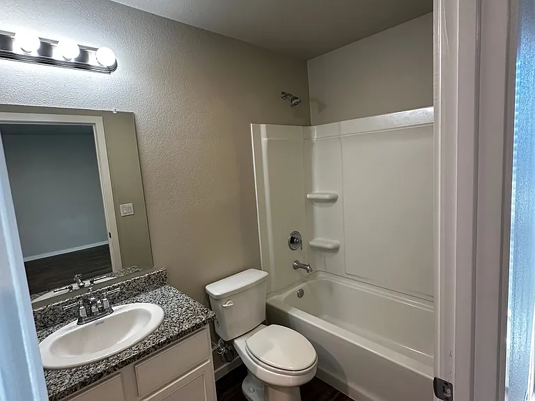 3419 Tiffin Ave — Photo 15