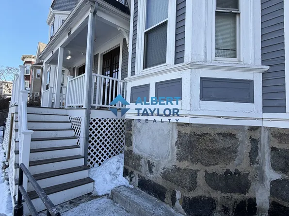 108 Hyde Park Ave, Jamaica Plain, MA