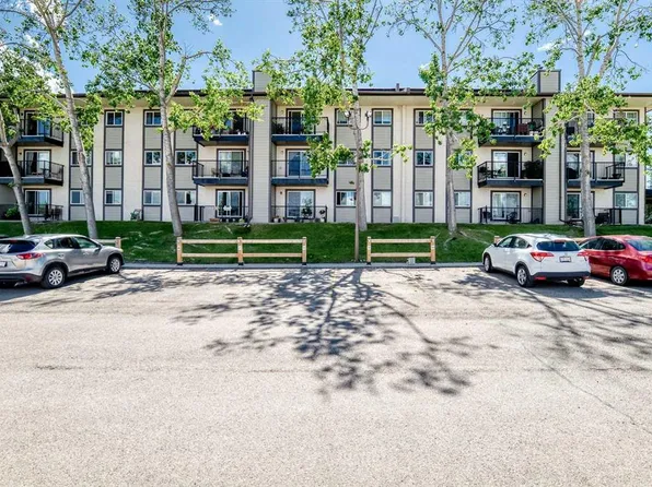 385 N Patterson Hl SW #4206, Calgary, AB T3H 2P3