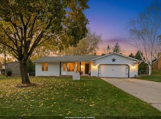 2925 Devroy Ln, Green Bay, WI 54313