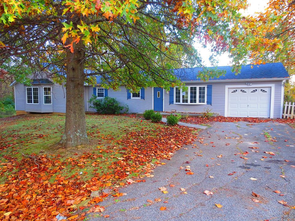 1st image of 5017 Douglas Dr