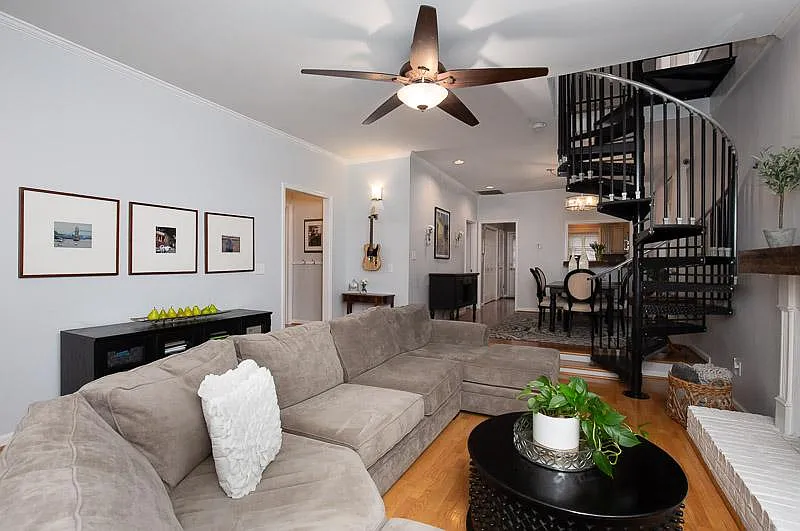 living room & entry - 1013 Clayton Ave